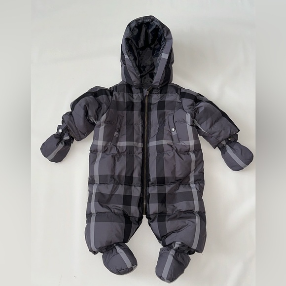 Burberry Baby Snowsuit  - 3 months - Picture 4 of 11